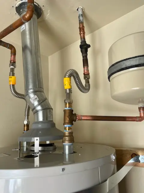 Water heater installation and plumbing repair in Florida Center North